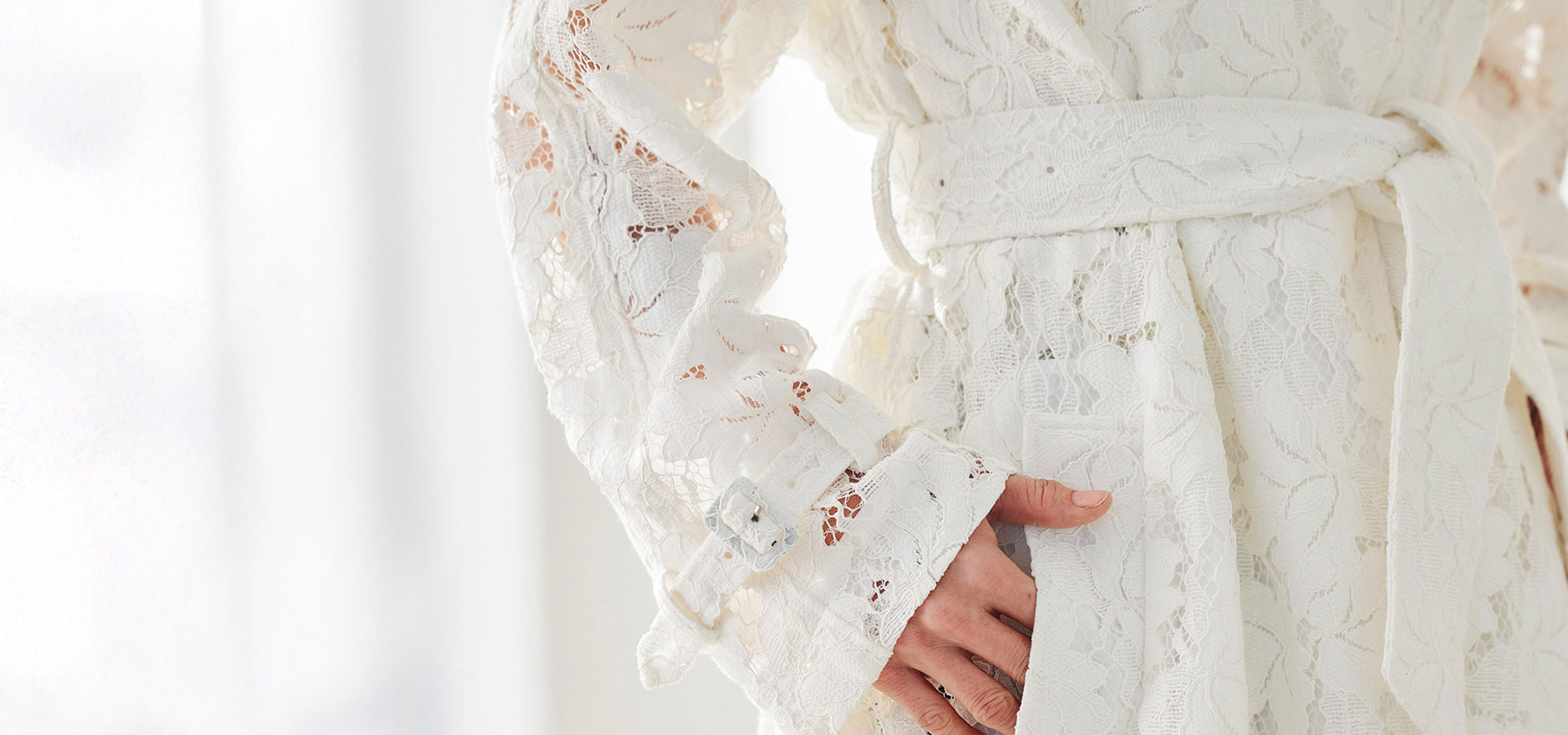 総レース ロング トレンチコート ＆BLOOM（アンドブルーム）