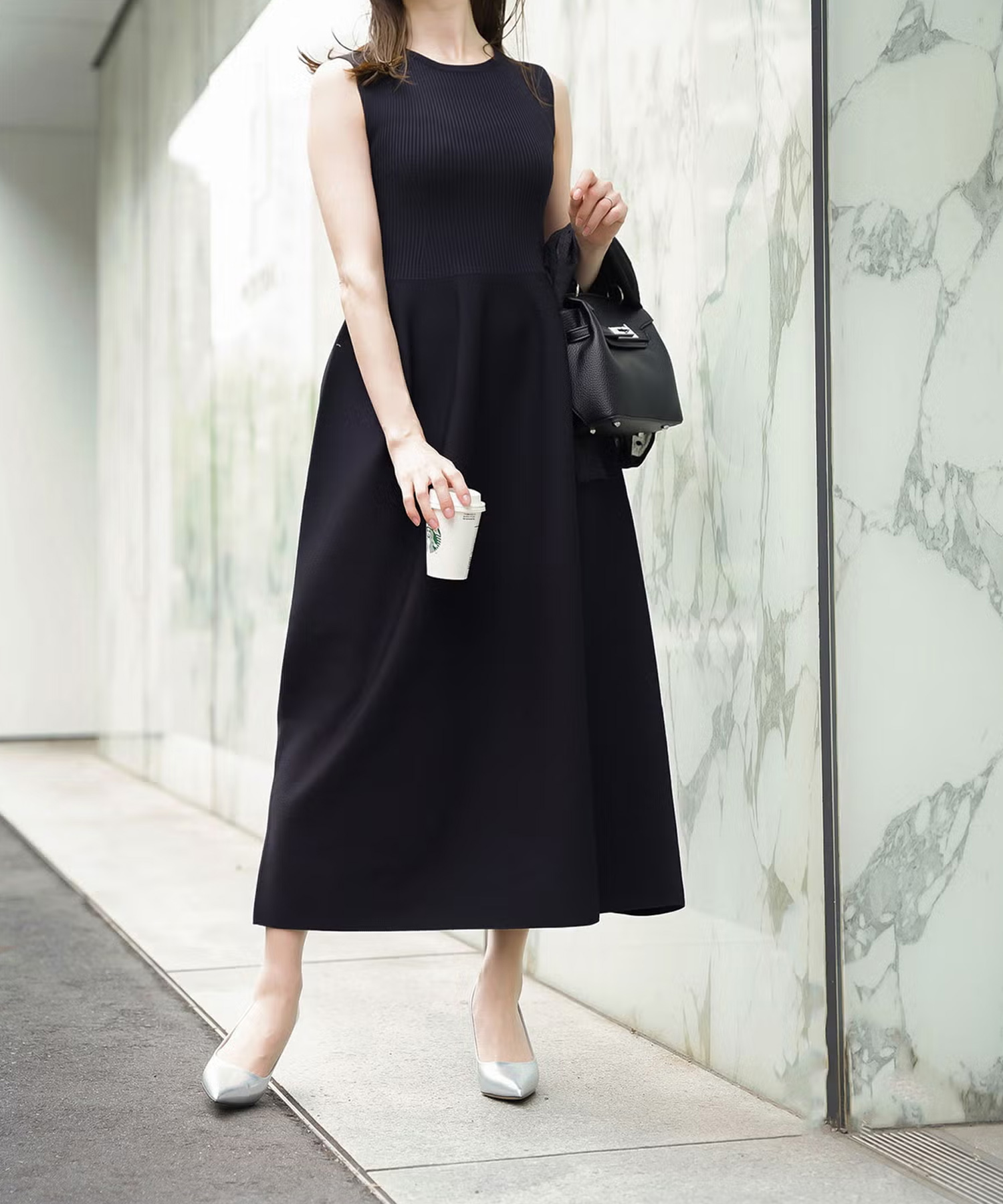 ホールガーメント ノースリーブ ニット ワンピース HUIT