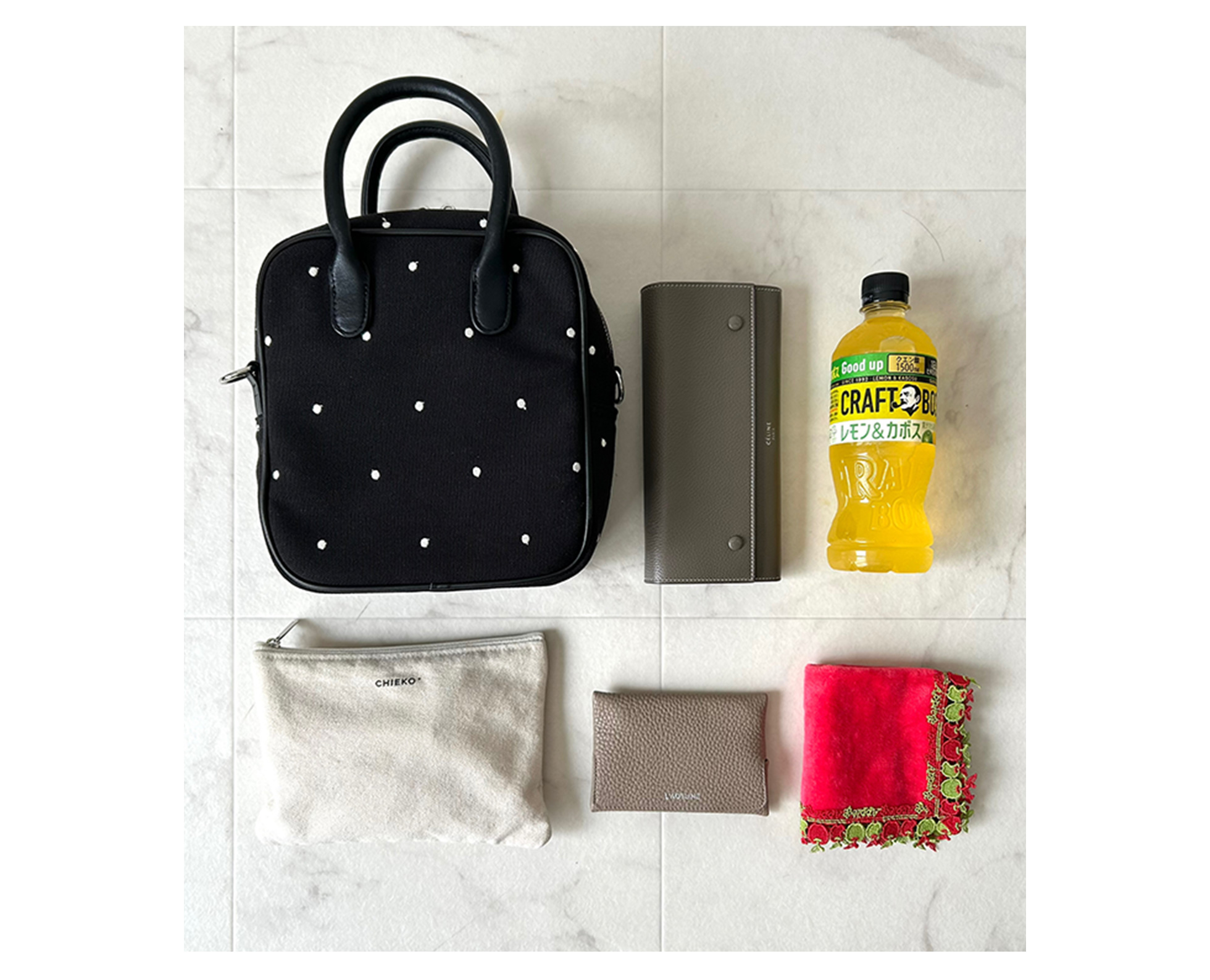 センタープレス ストレート 美脚 パンツ Liala×PG