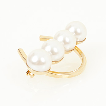 パール サークル ブローチ