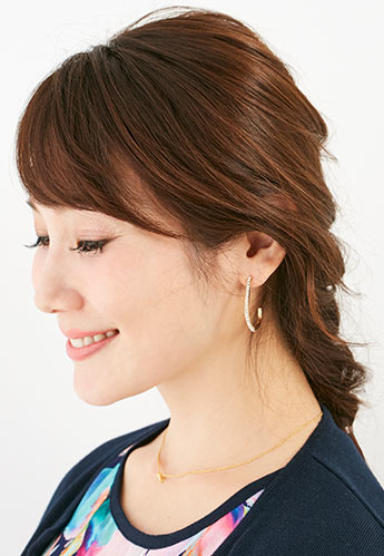 クリスタル カーブ フープ ピアス