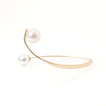 クロッシング パール ピアス