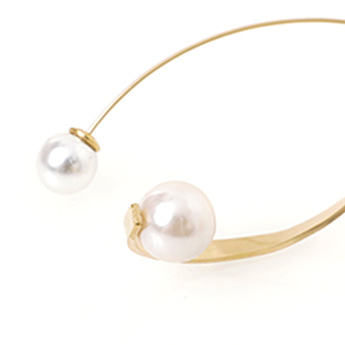 クロッシング パール ピアス