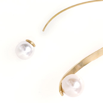 クロッシング パール ピアス