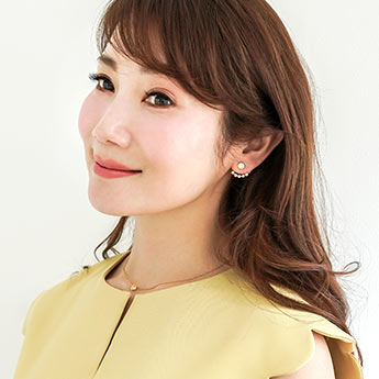 クリスタル フローラル ピアス