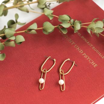 ダブル フープ ムーン ピアス