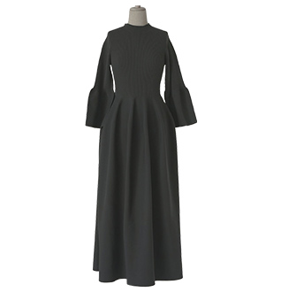 yuzukiが纏う、大人服