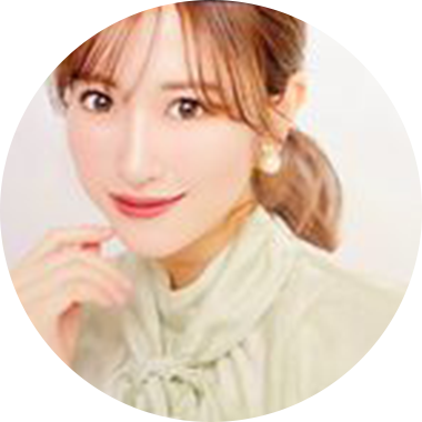 NAGISAが着るlerevevaniller collection